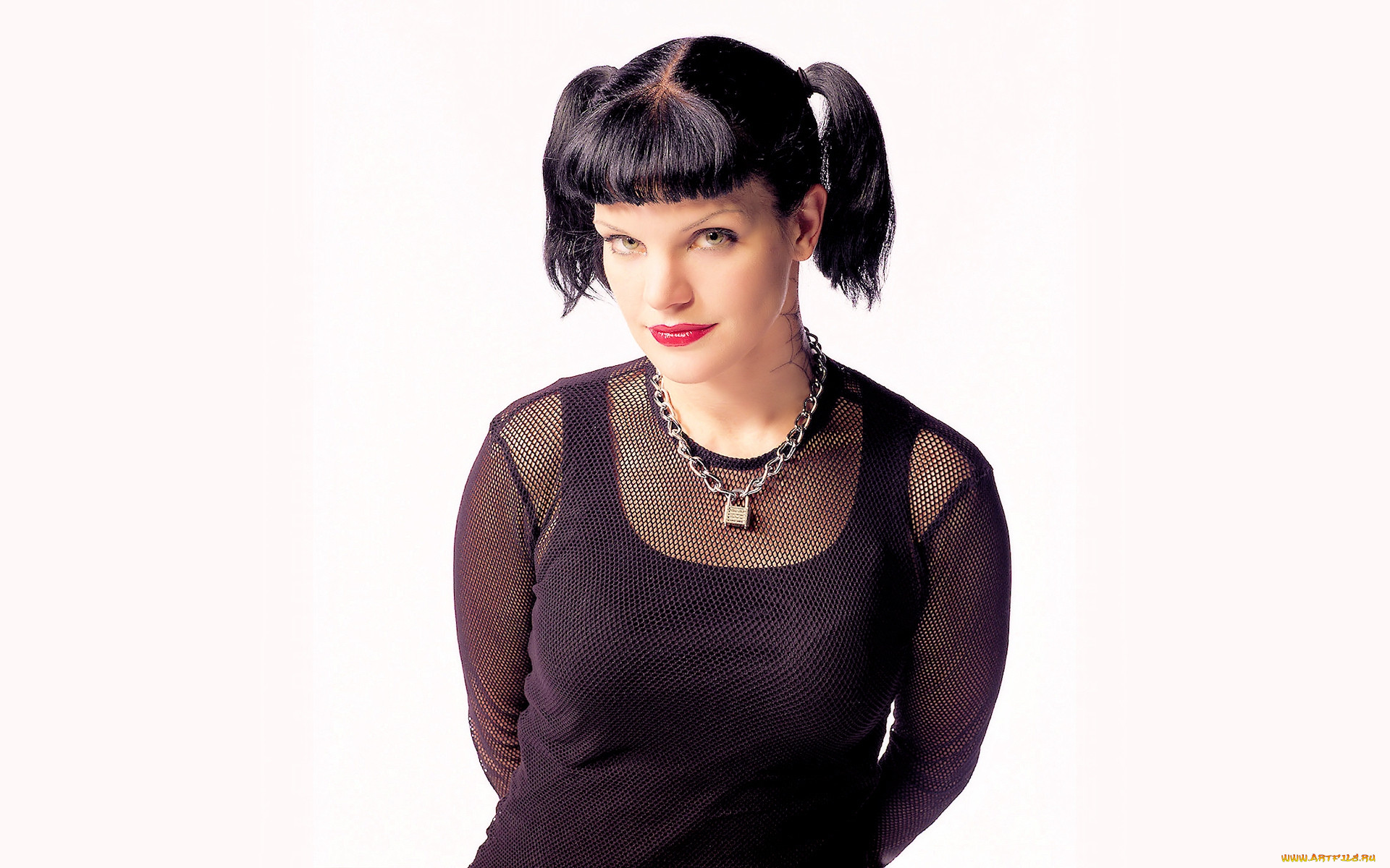 Pauley Perrette, , , 